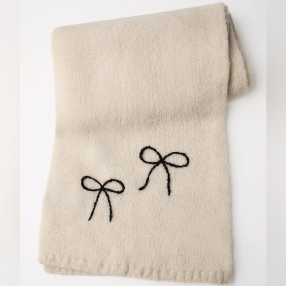 BNWT ZARA THICK KNIT BOW SCARF - Picture 5 of 8